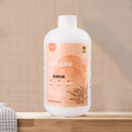 500ml bottle of antibacterial pet shower gel with anti-mite and deodorising properties