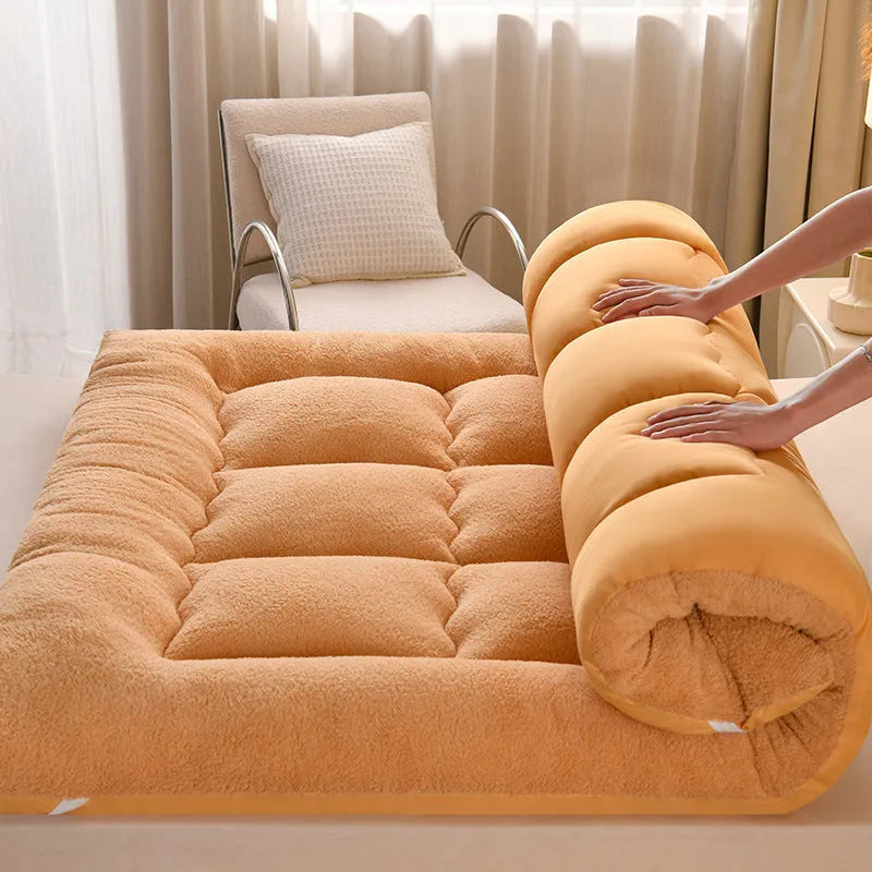 Thickened three-dimensional feather velvet mattress sheet in alpaca colour on a 1.8m bed