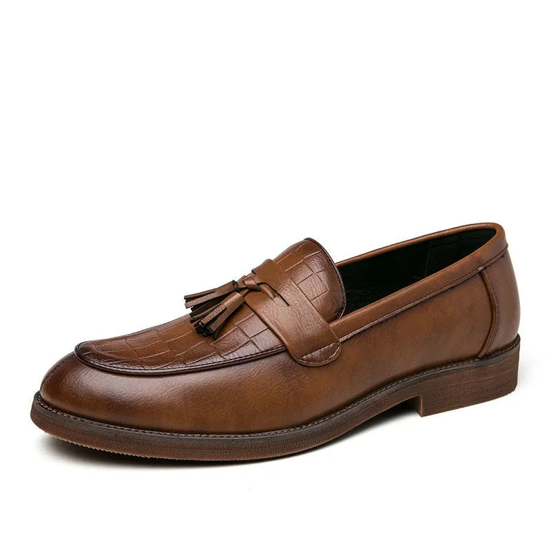 Men's spring leisure artificial PU leather shoes with sewing thread detail, low-top round toe, in black G576 and brown G576