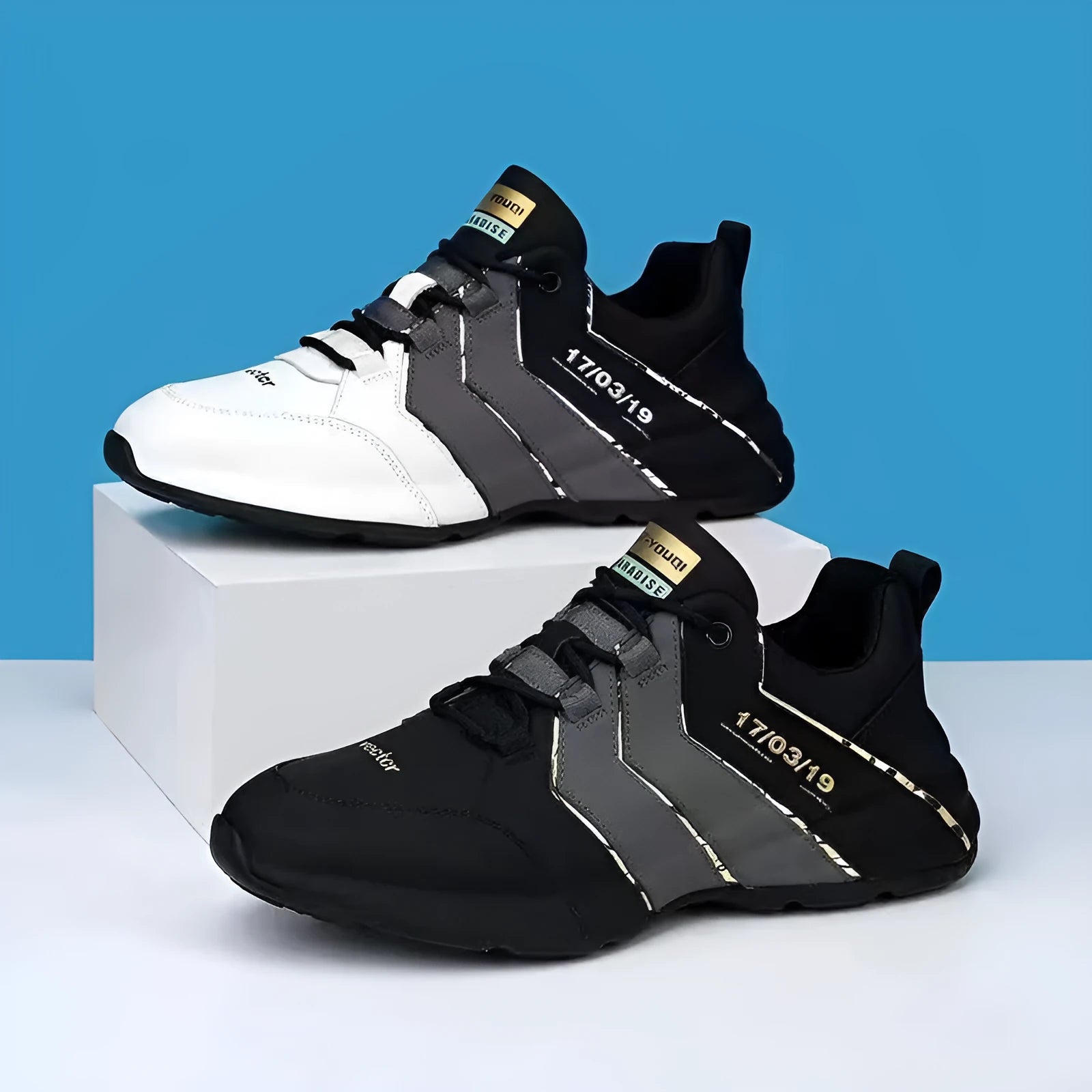 Casual lace-up sneakers with round toe and plastic sole for teenage wear