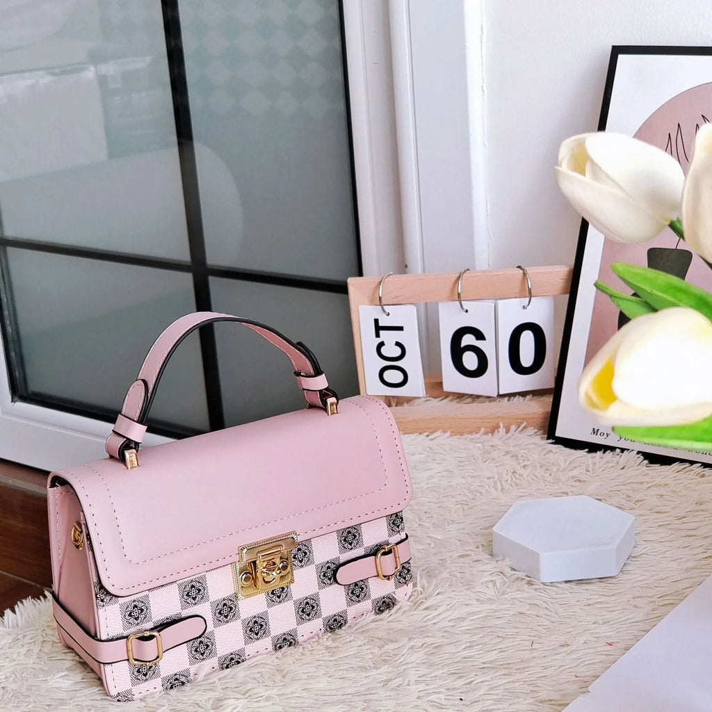 Retro-style square crossbody bag with floral stitching and a diamond pattern in PU leather.