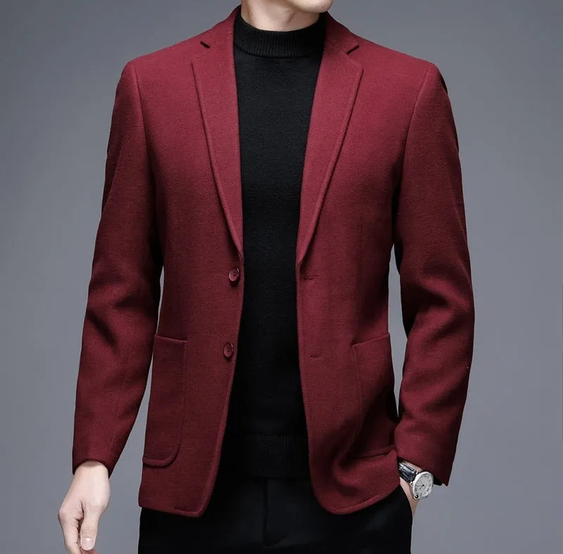 Man wearing a solid colour loose-fit casual winter jacket.