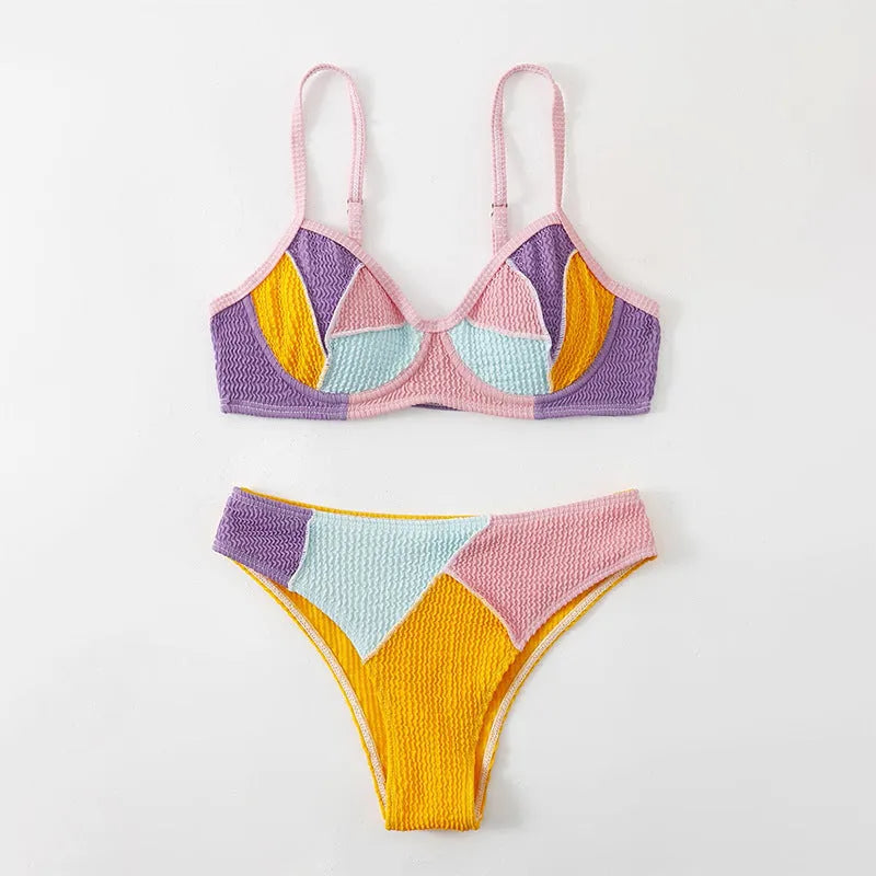 Ladies push up bikini set in splicing colour with sleeveless top and matching shorts.