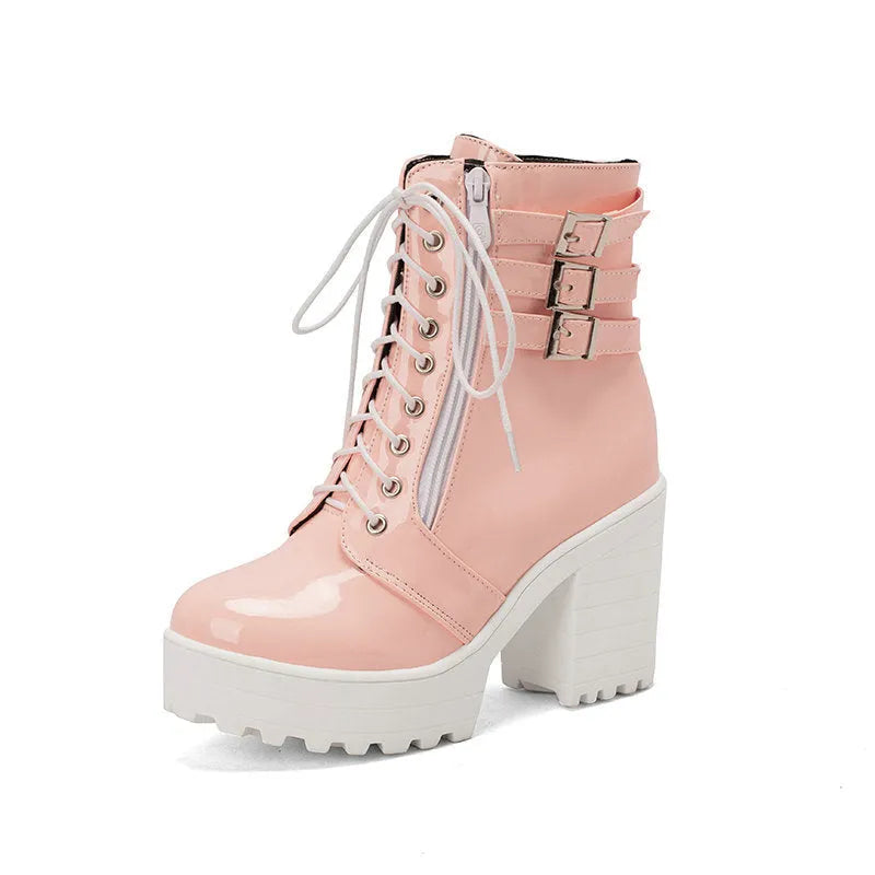 Women's black ankle boots with 6-8cm block heel, round toe, and lace-up front