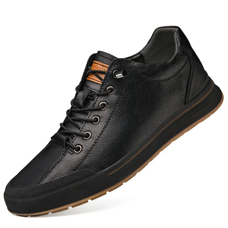 Men's round-toe matte leather casual shoes with a flat 6CM heel, shown in black and white colour options.