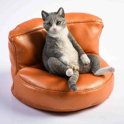 Lazy cat car ornament set with miniature sofa, 7.5 cm tall resin decoration