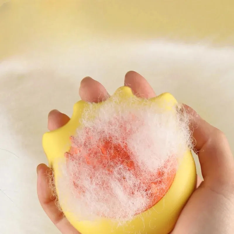 Pet bath brush with integrated shampoo box in blue, orange or yellow colours for cat and dog washing