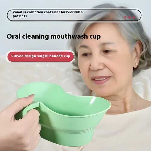 Green plastic gargle cup for bedridden elderly oral care