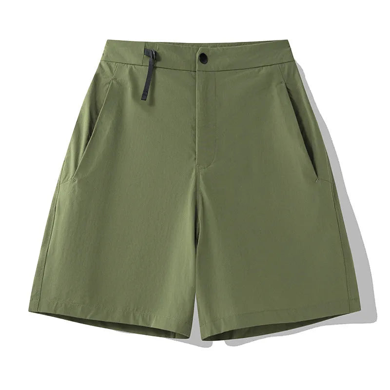 Men's quick-dry athletic shorts in khaki colour with four-way stretch fabric.