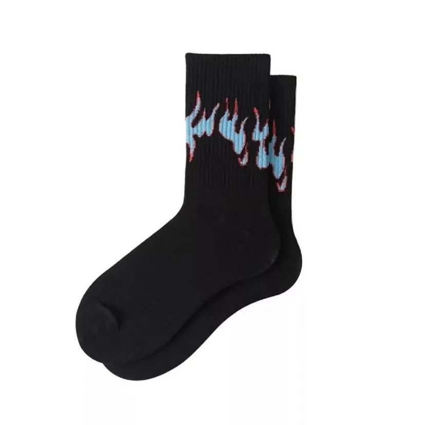 New Flame pure cotton sports socks for men and women in black and blue colour