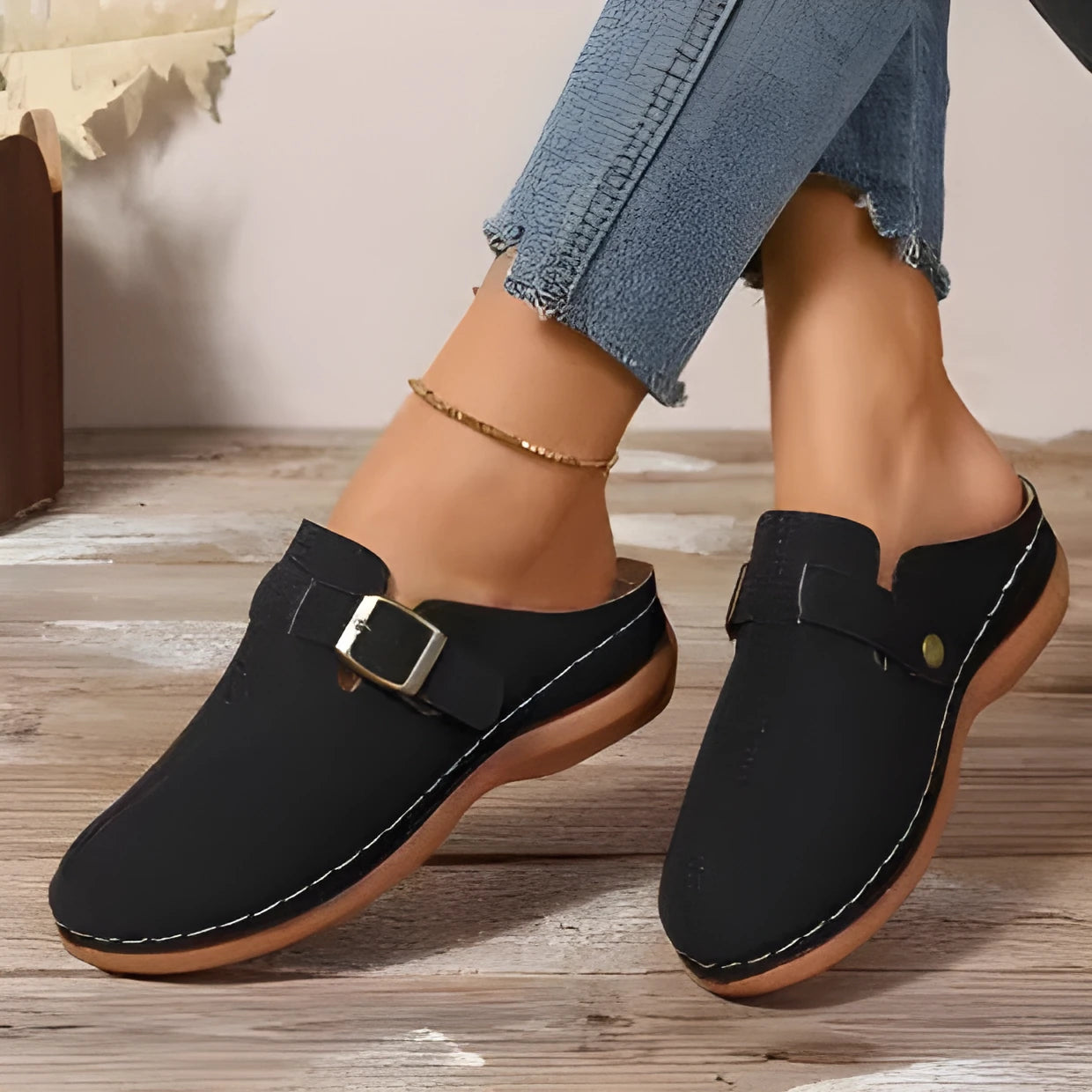 Women's casual wedge slippers in black with closed toe and rubber sole
