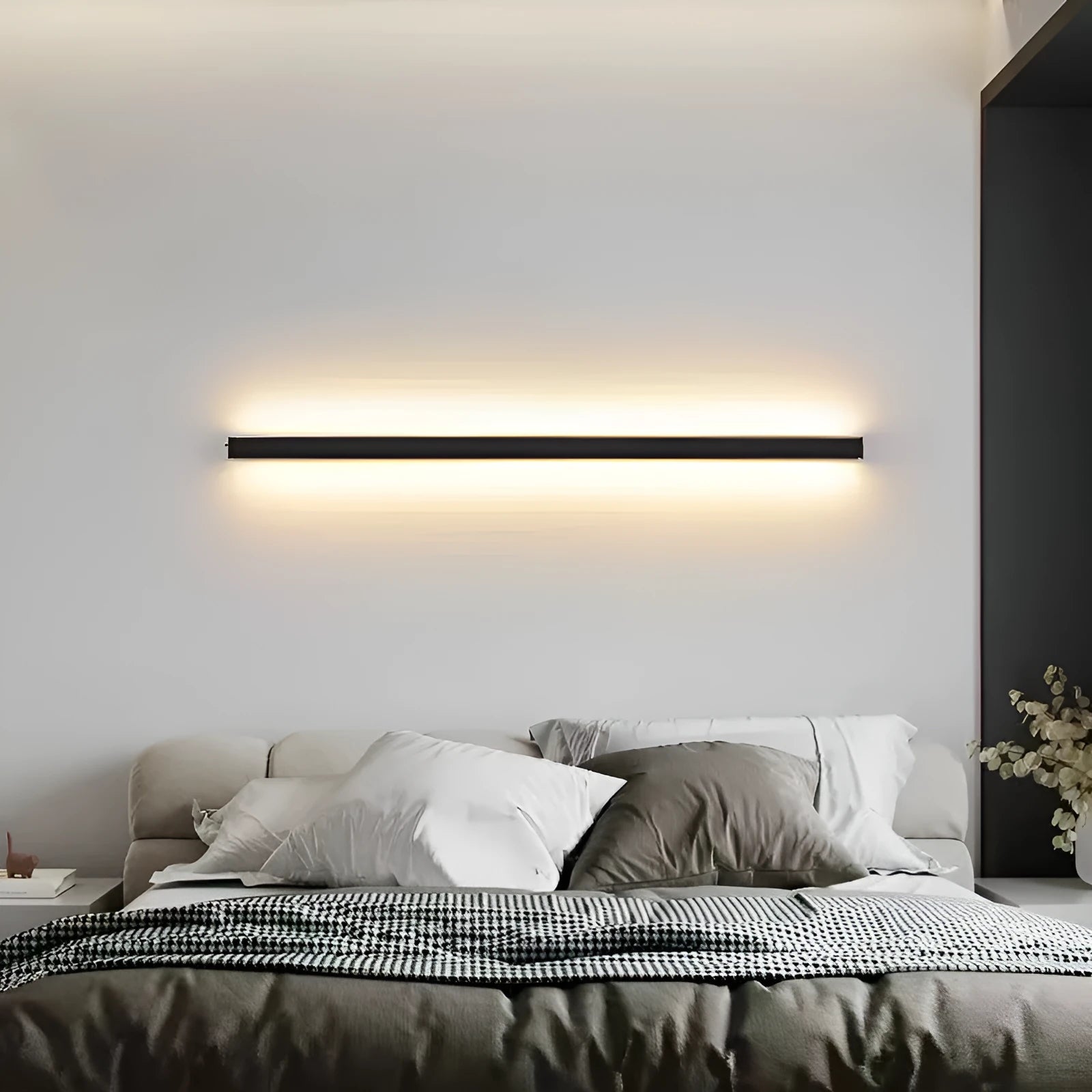 80cm long black aluminium LED wall light with a slotted-free design and touch control for three light colours.