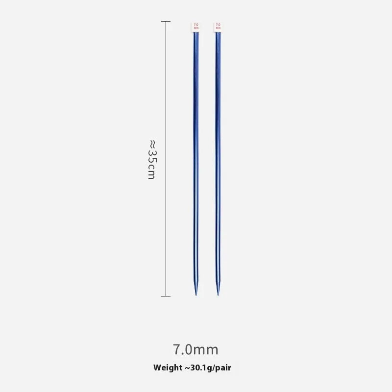 Set of aluminium crochet hooks with silicone grips showing various sizes from 2.0mm to 10.0mm.