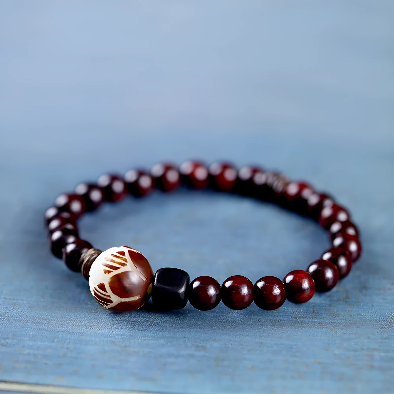 Natural rosewood double-ring bracelet with retro flower design, 10mm size, showing double circle pattern