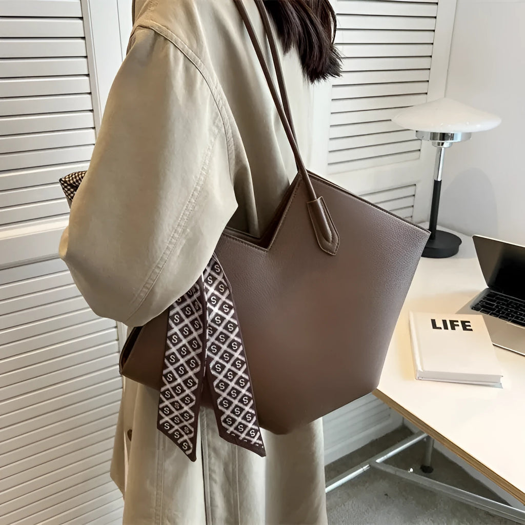 Women's large capacity shoulder bag in horizontal square shape with 43cm width, available in eight colour options