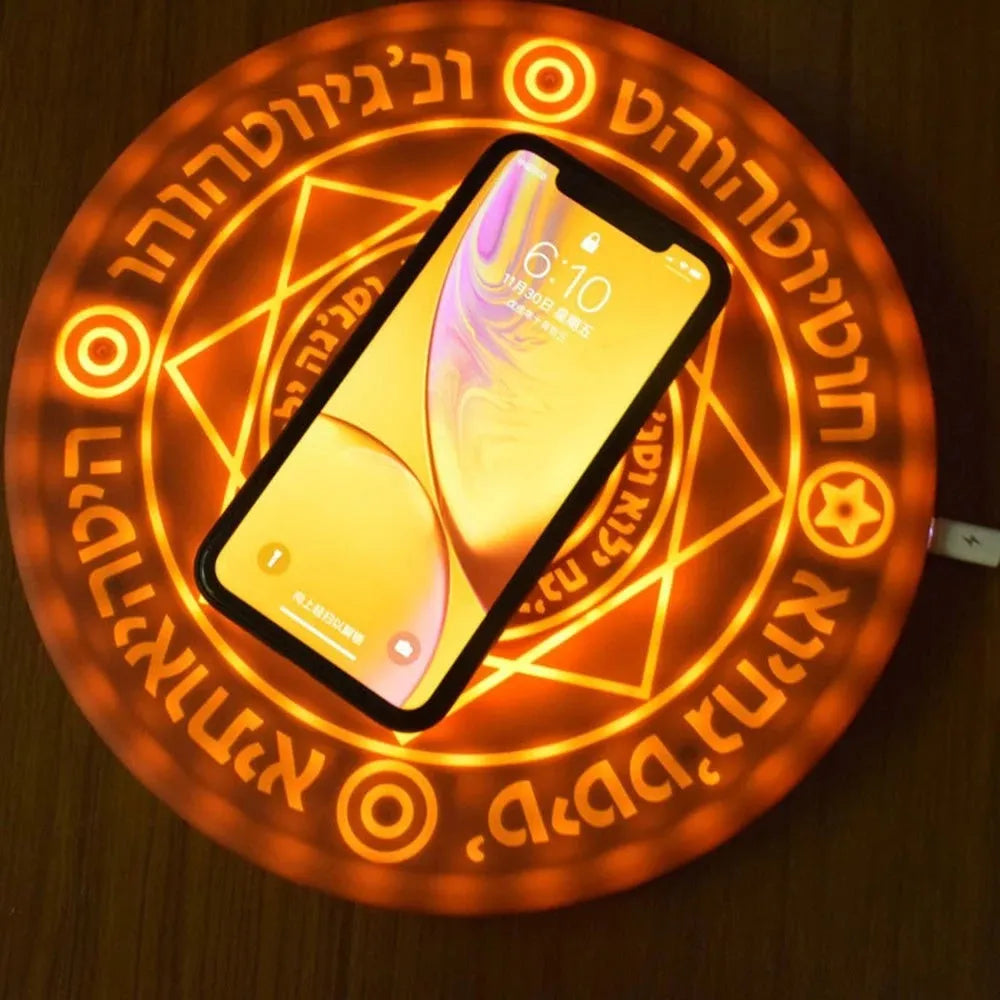 Wireless fast charger with magic array pattern for iPhones and Samsung phones