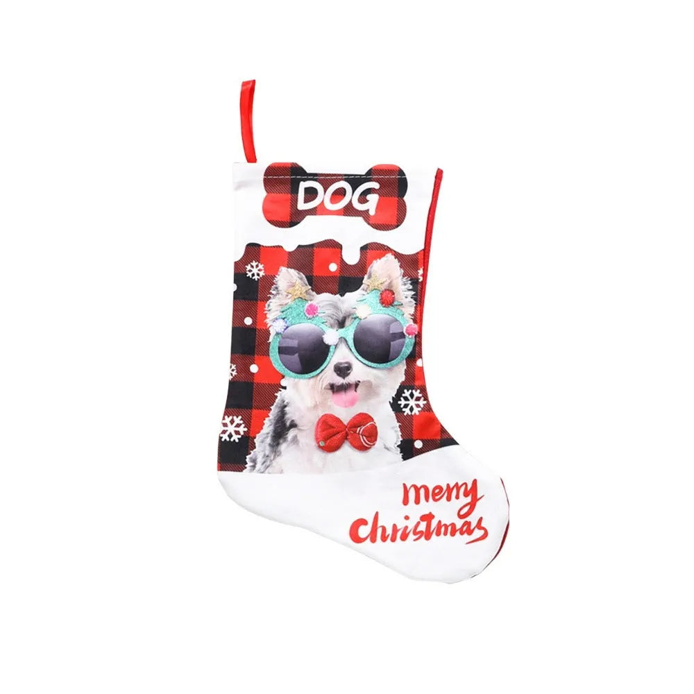 Printed puppy and cat Christmas table decoration cloth in tartan plaid patterns measuring 26x36cm