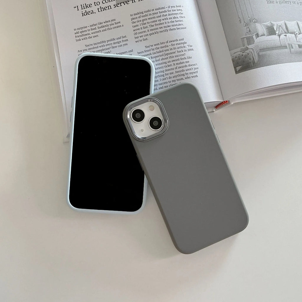 Full-cover solid colour liquid silicone metal phone case for iPhone 12 series in Antique White