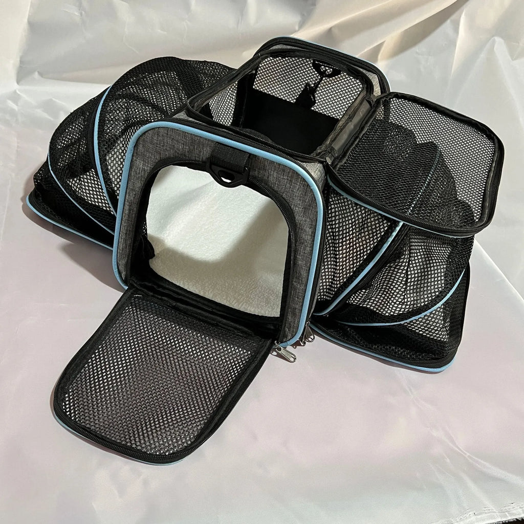 Large capacity cat carrier bag in 600D cation fabric with medium soft hardness