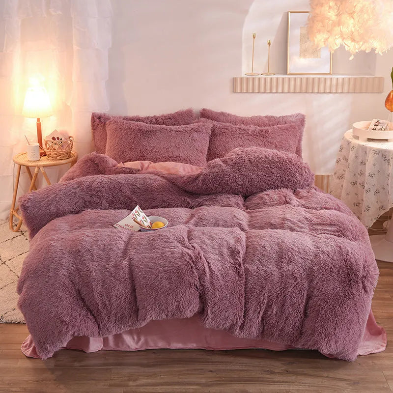 Soft plush mink velvet duvet cover set with pillowcases in beige colour for winter warmth