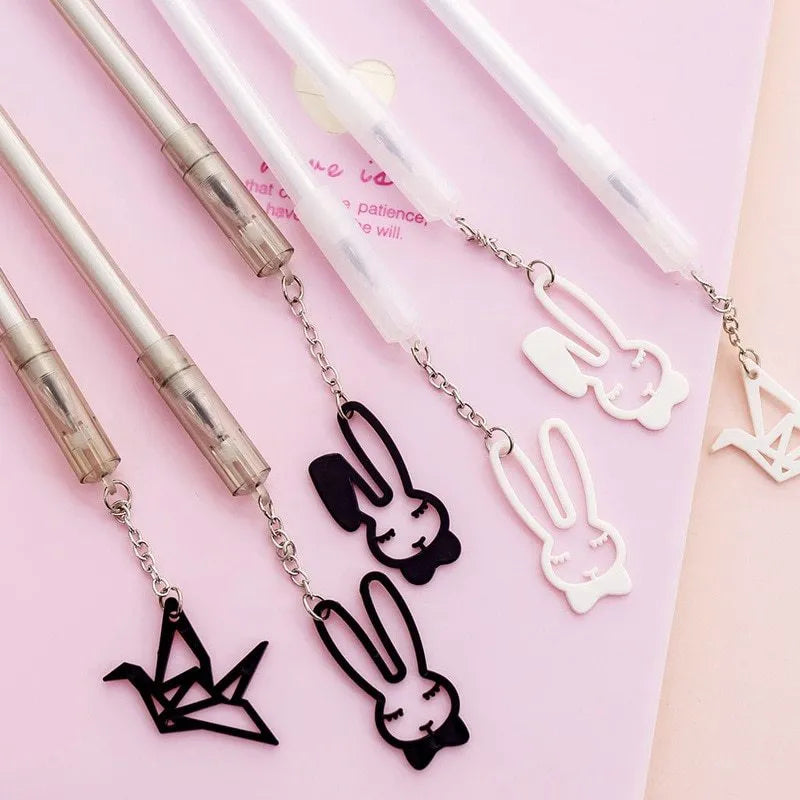 0.38mm gel pen with paper crane or rabbit pendant charm on 17cm plastic pen