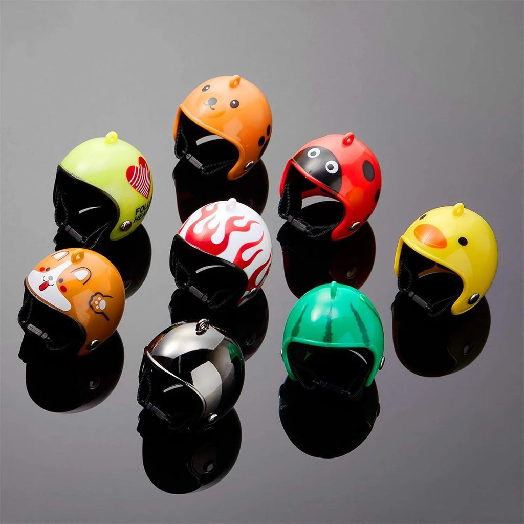 Adjustable plastic chicken helmet for small pet protection with elastic bands and sponge lining
