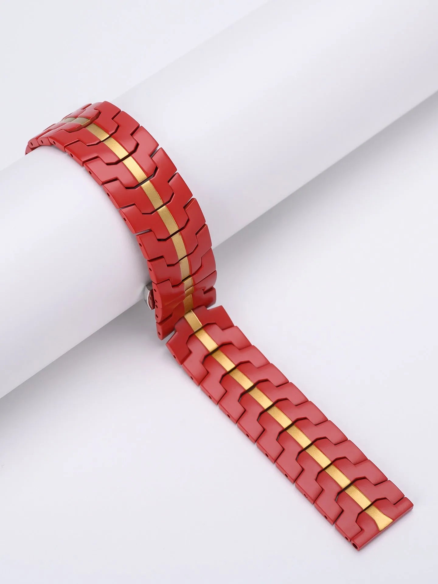 Stainless steel metal watch band for Samsung Galaxy Watch showing colour options on a watch case