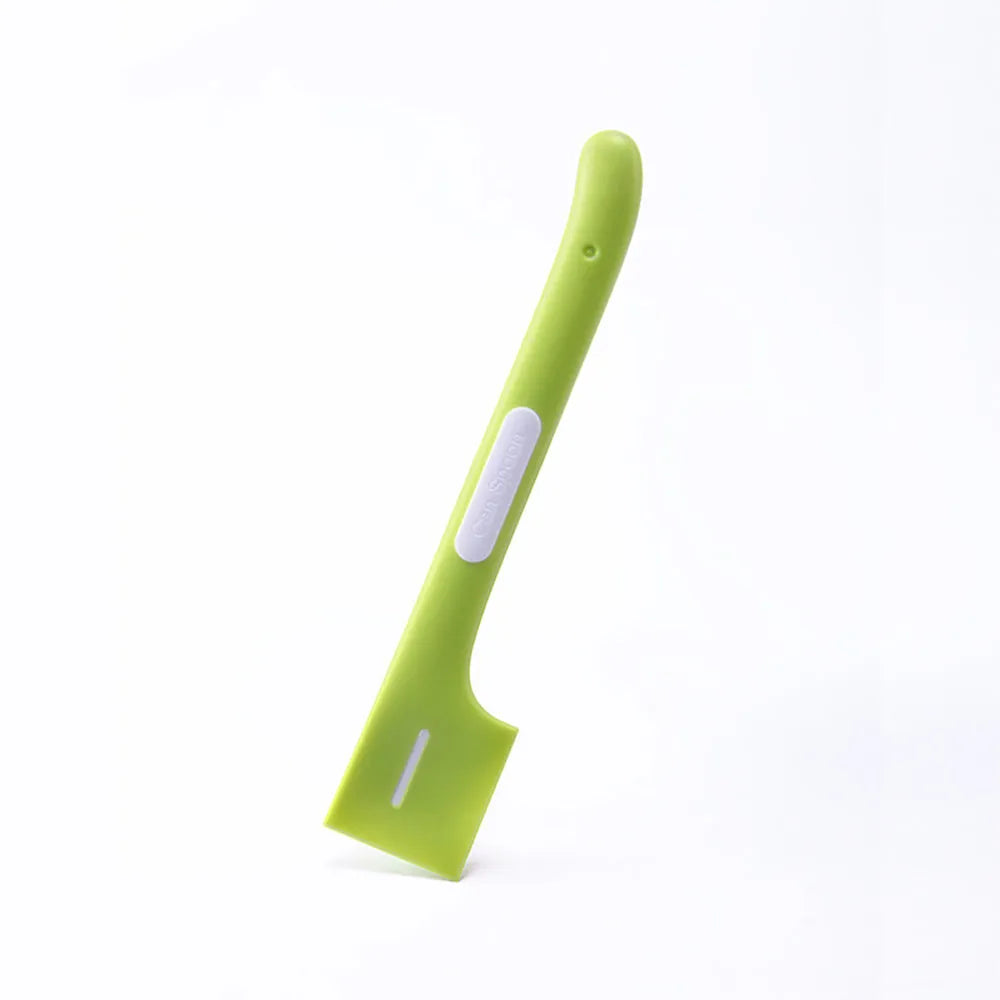 Green TPR pet feeding spoon with right-angle design for canned food
