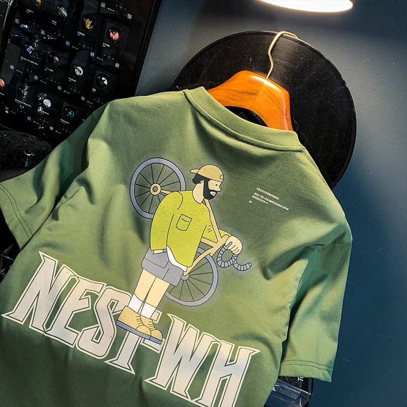 Green men's loose fit T-shirt with printed design and short sleeves for sports wear
