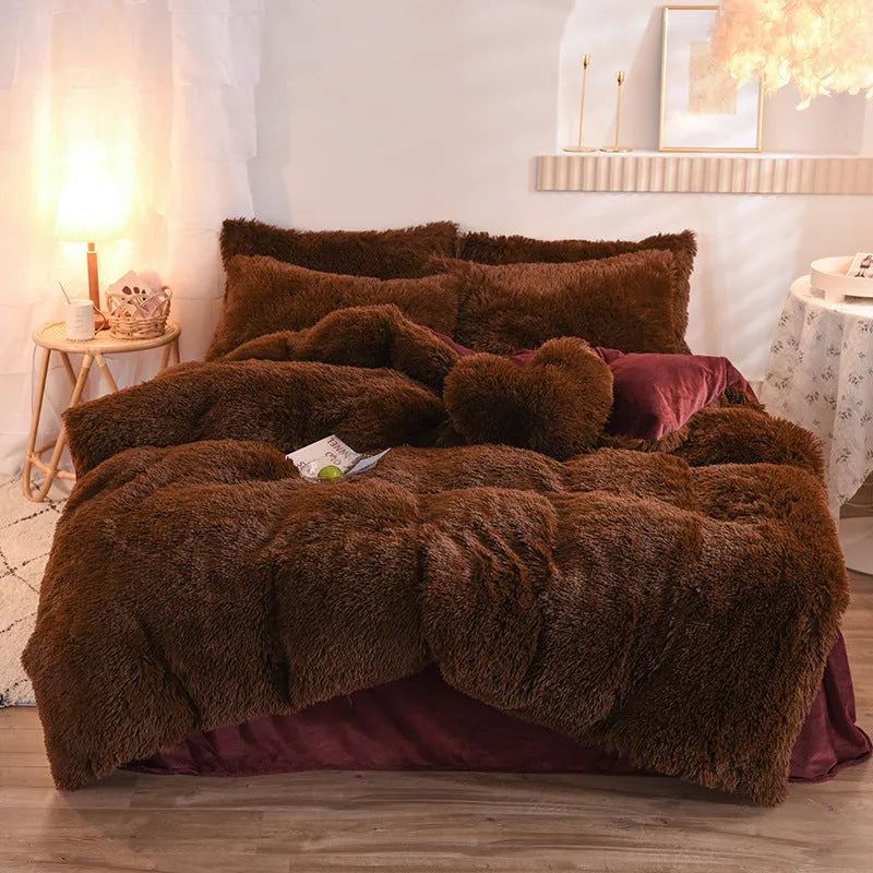 Soft plush mink velvet duvet cover set with pillowcases in beige colour for winter warmth