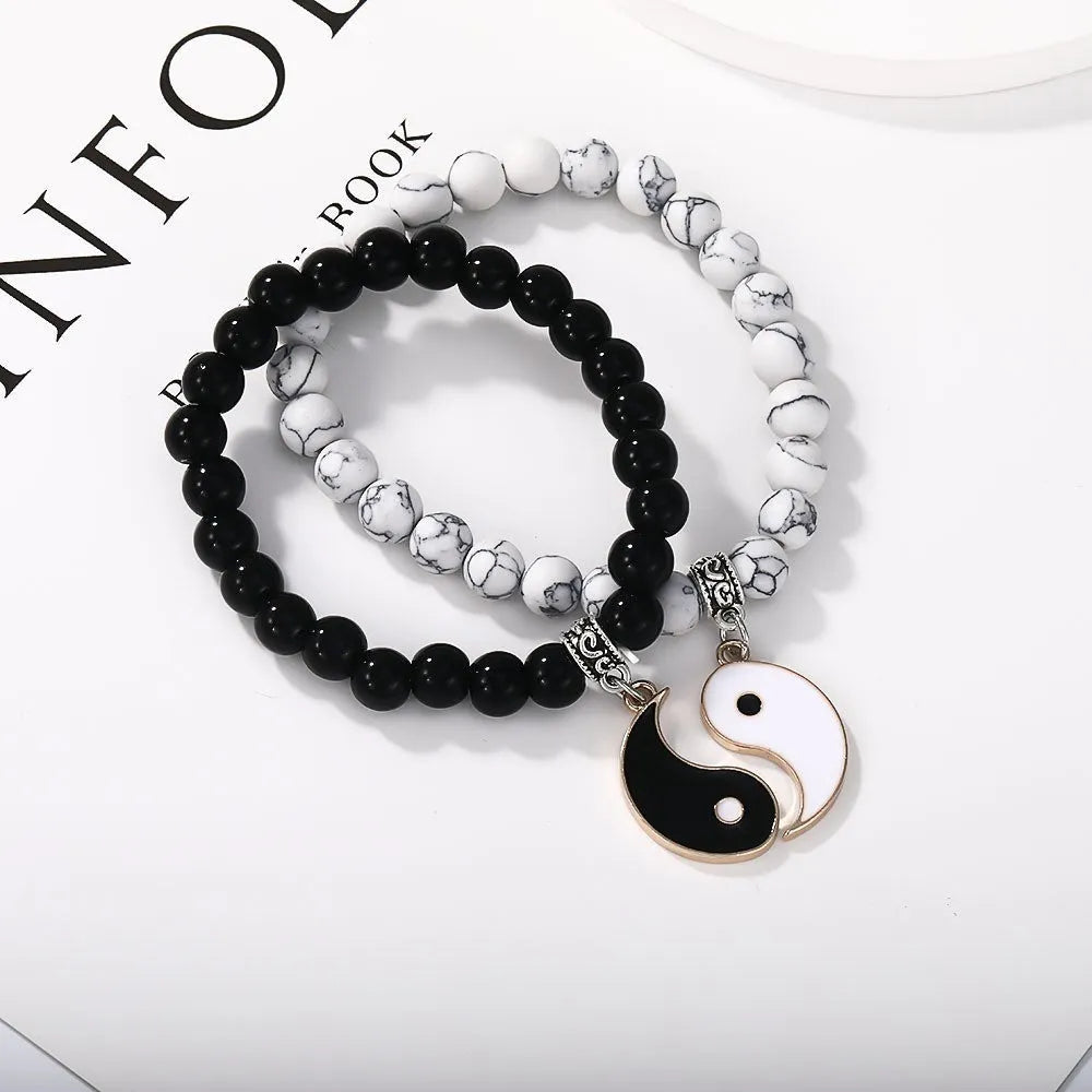 Alloy eight-diagram shaped appetizer bracelet with electroplated finish.