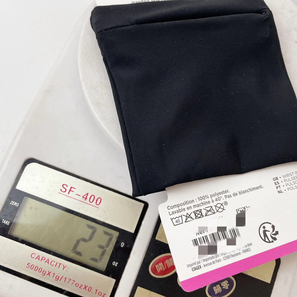 Wrist bag armband sleeve measuring 10 by 10.5 cm with OPP and cardboard packaging