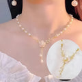 Women's alloy necklace with flower pearl decoration and rose elements in pearl Q9 colour