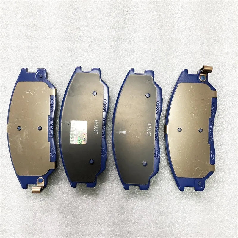 Aiteng Kyron Rester brake pad parts 4813009A10 and 4813008BA0 for SsangYong vehicles.