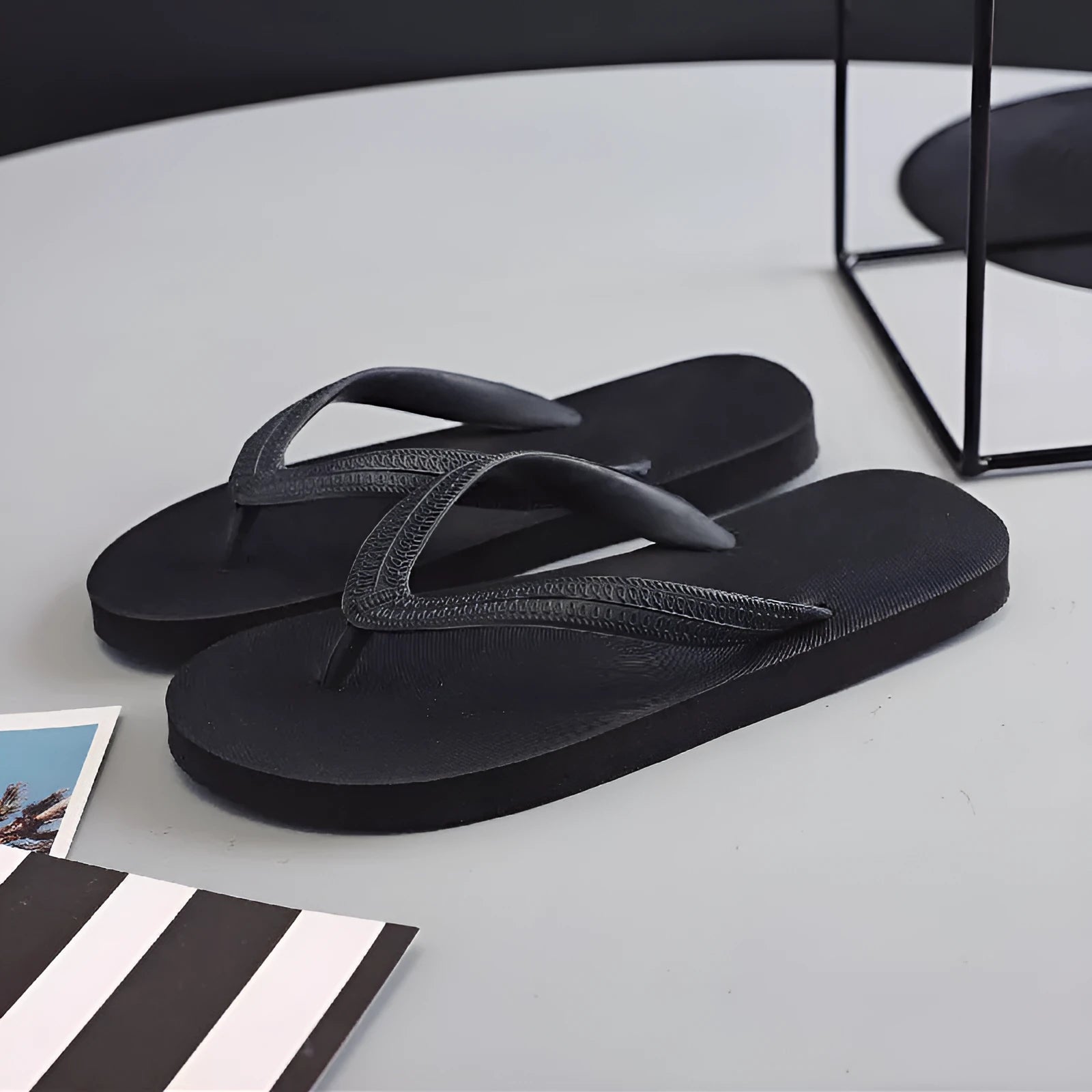 Casual rubber flip-flops with fish logo in green, red, blue, or black colours