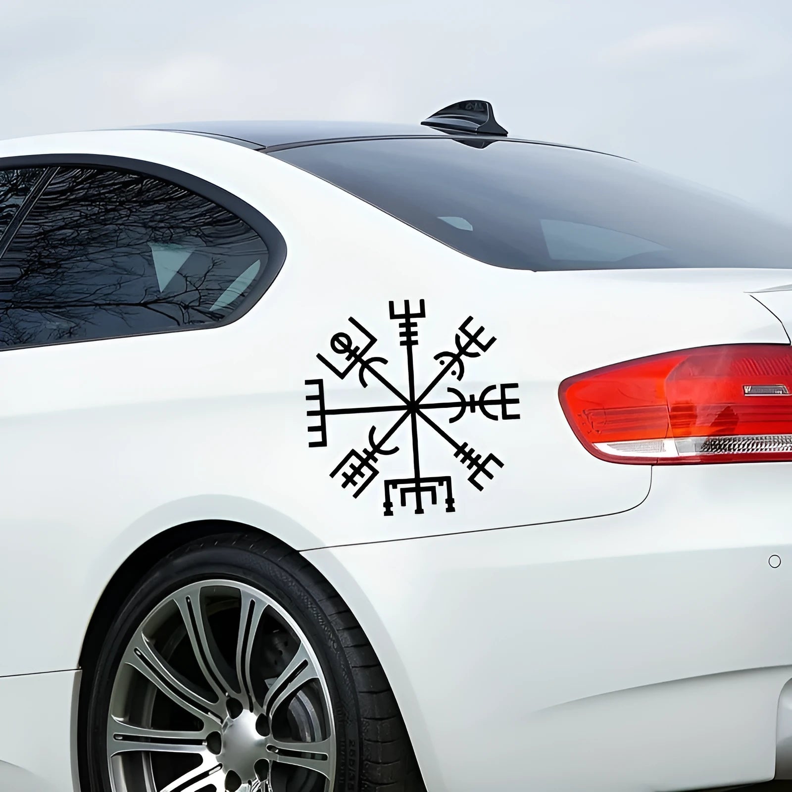 Square 13cm vegetarian-themed vinyl sticker for car window or body.