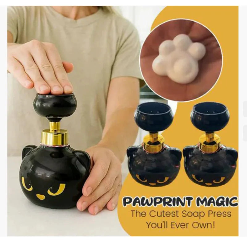 Black plastic cartoon cat-shaped foam soap dispenser measuring 10x10x18cm