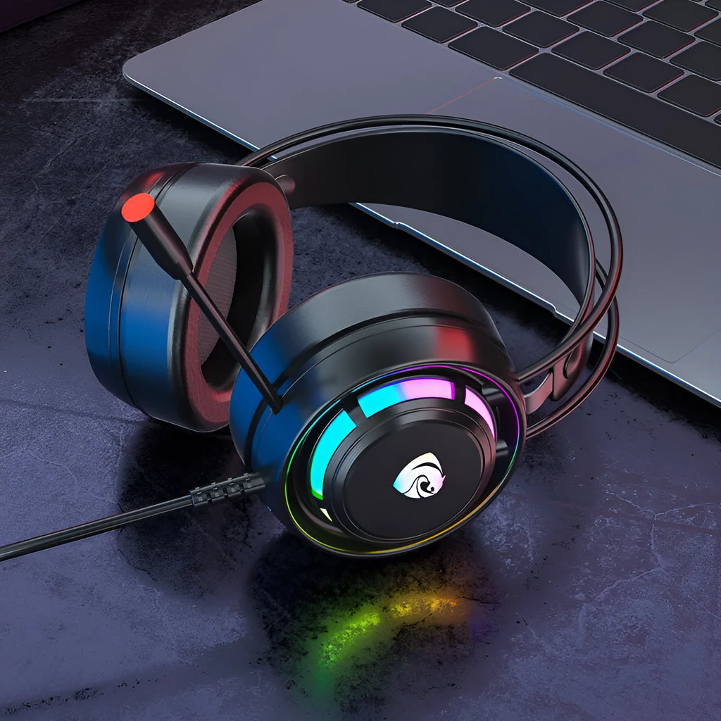 Black wired PC gaming headset with microphone showing 3.5mm plug and USB plug options
