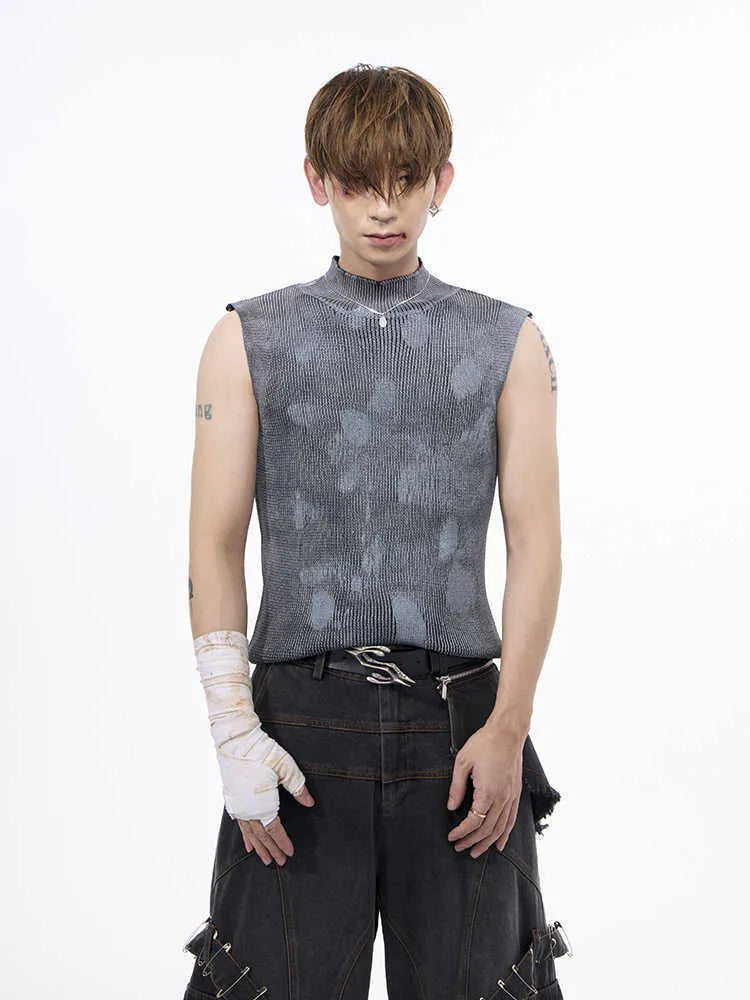 Men's black silver pastebrushing stretch wool sleeveless turtleneck vest with a stand collar.