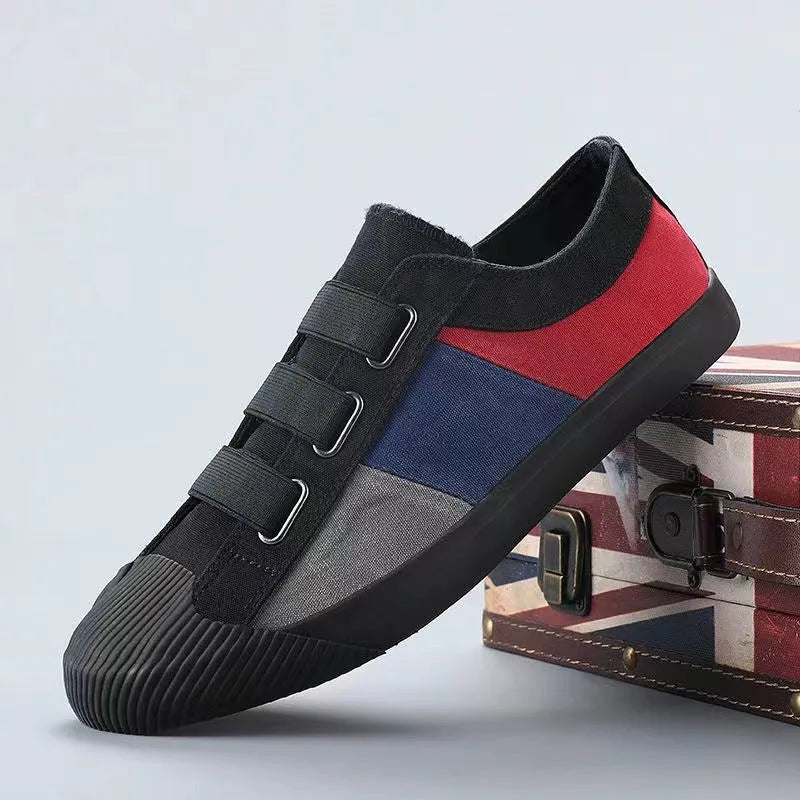 Men's low-top canvas sneakers with elastic band closure in multiple colour options