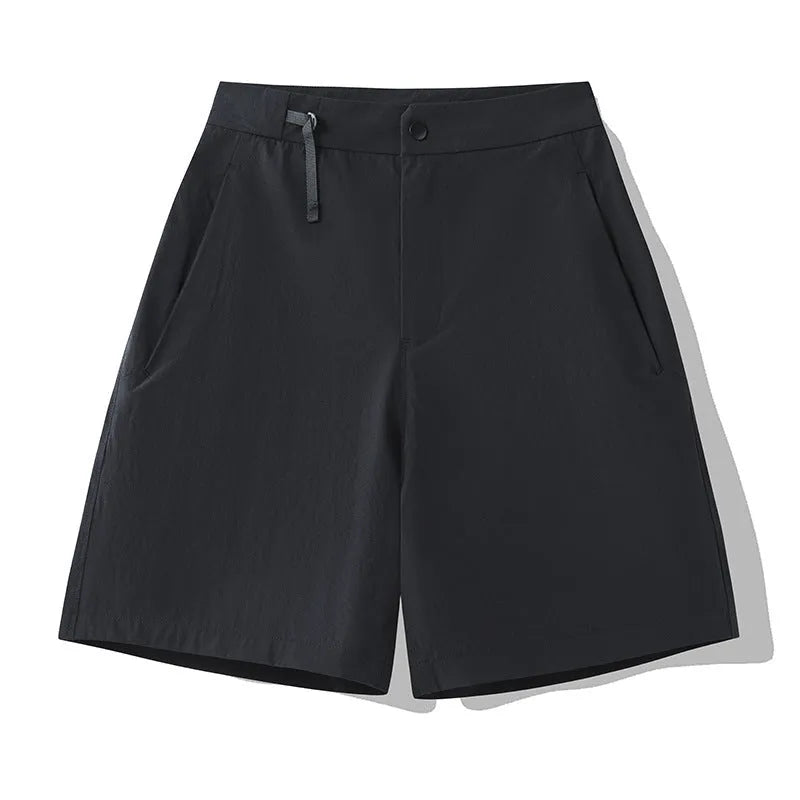 Men's quick-dry athletic shorts in khaki colour with four-way stretch fabric.
