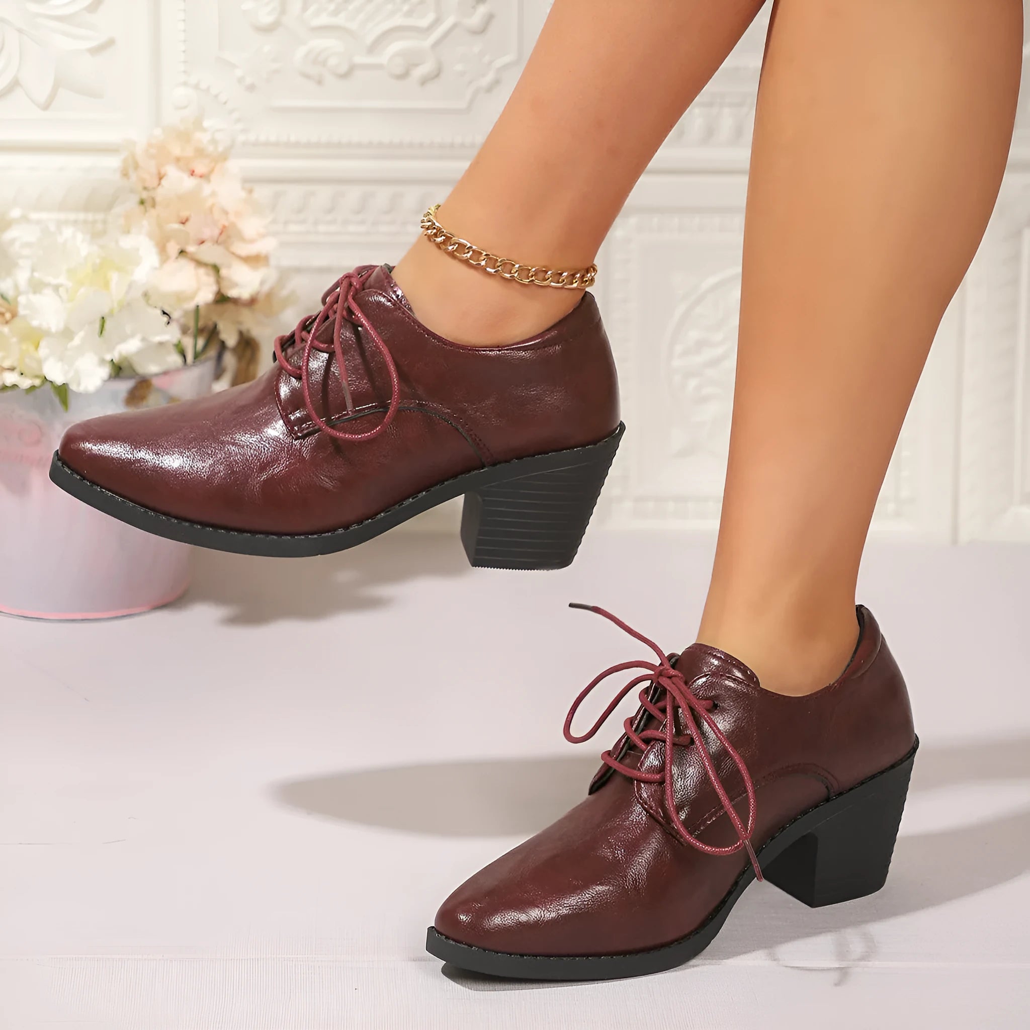 Pointed British style high heel chunky heel front lace-up low-top leather shoes in beige