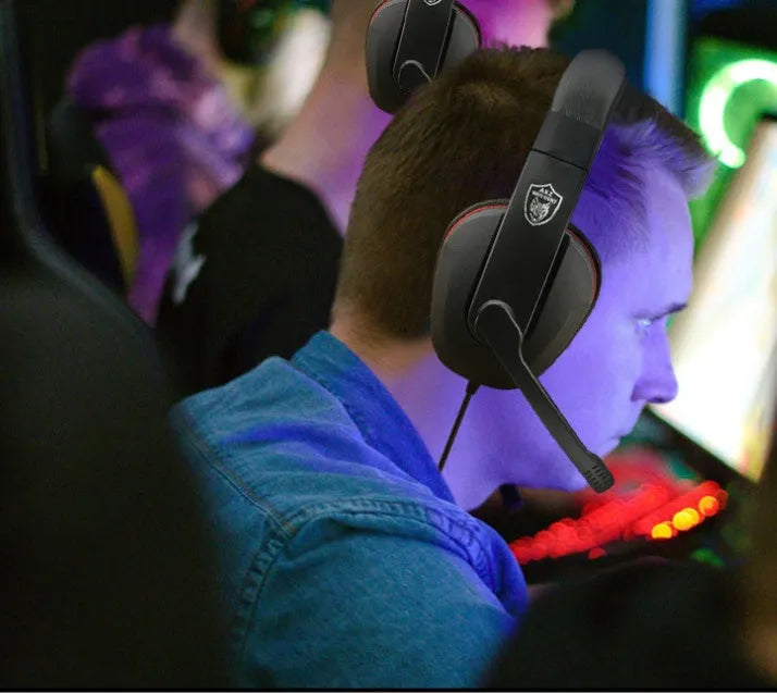 Black wired gaming headset with 40mm speakers and 1.2 metre cable with 6.3mm plug