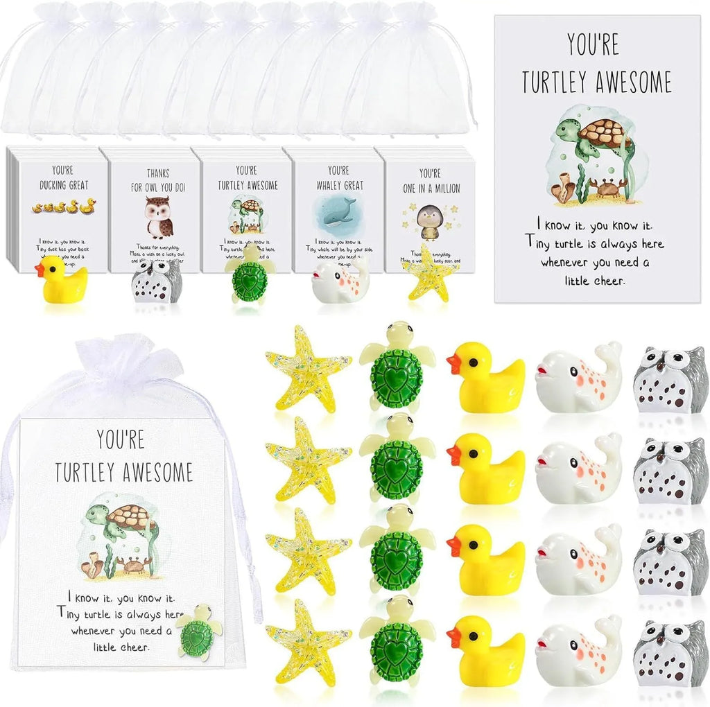 Set of pun-inspired resin greeting cards in pocket-sized format for office gifts and memos