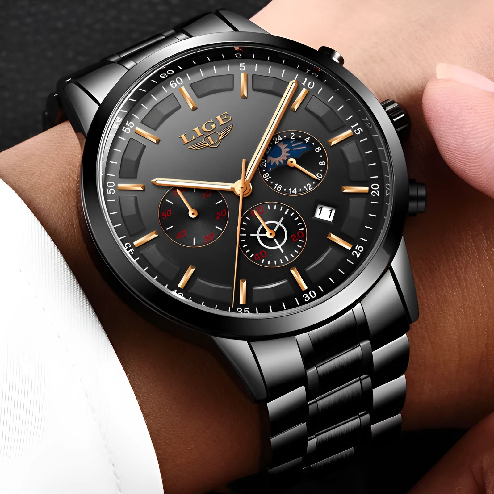 Men's waterproof quartz business sports watch in black and rose red gold with 12mm thickness