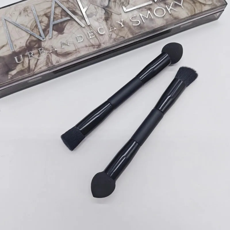 Double-headed black makeup brush with wooden handle for foundation and concealer application