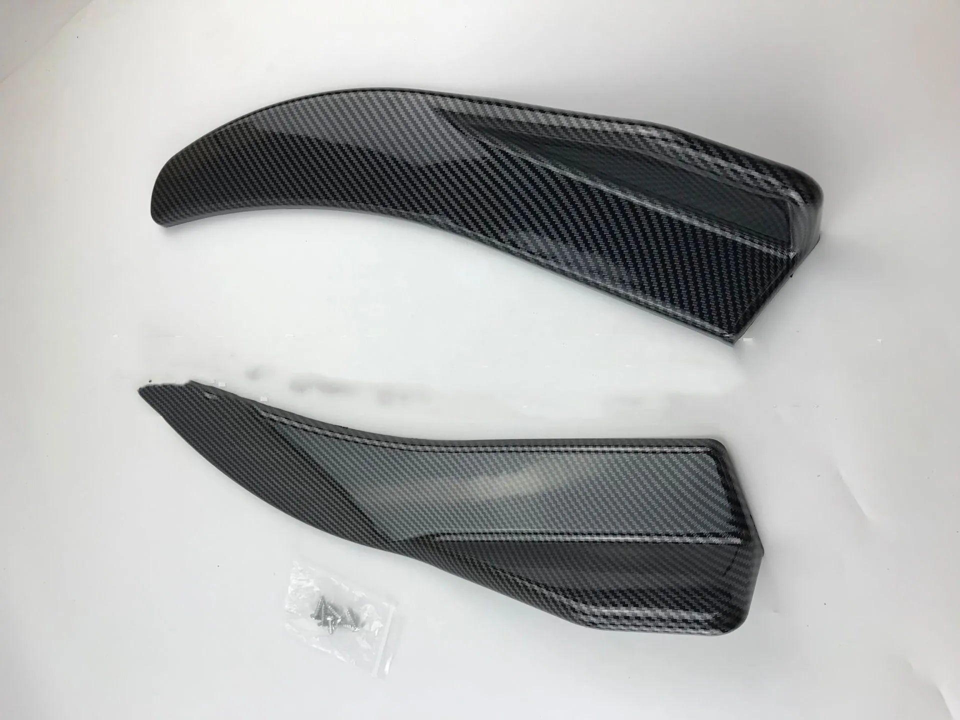 Car deflector lights for General Motors vehicles in carbon fibre finish