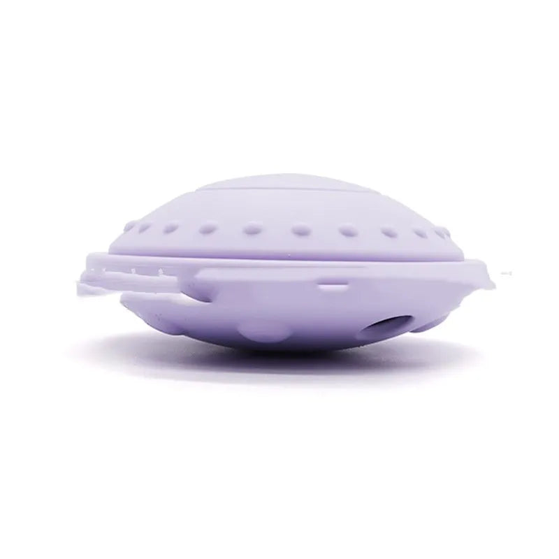 Pet drop-resistant silicone slow feeder frisbee in black, 120mm size, on white background