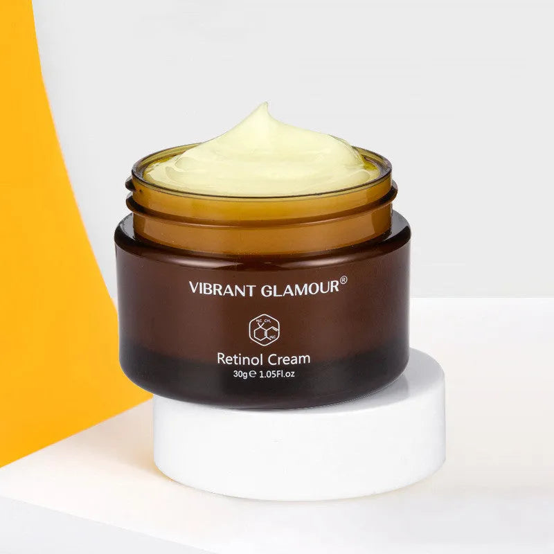 30ml retinol facial serum bottle for moisturising skin and reducing fine lines