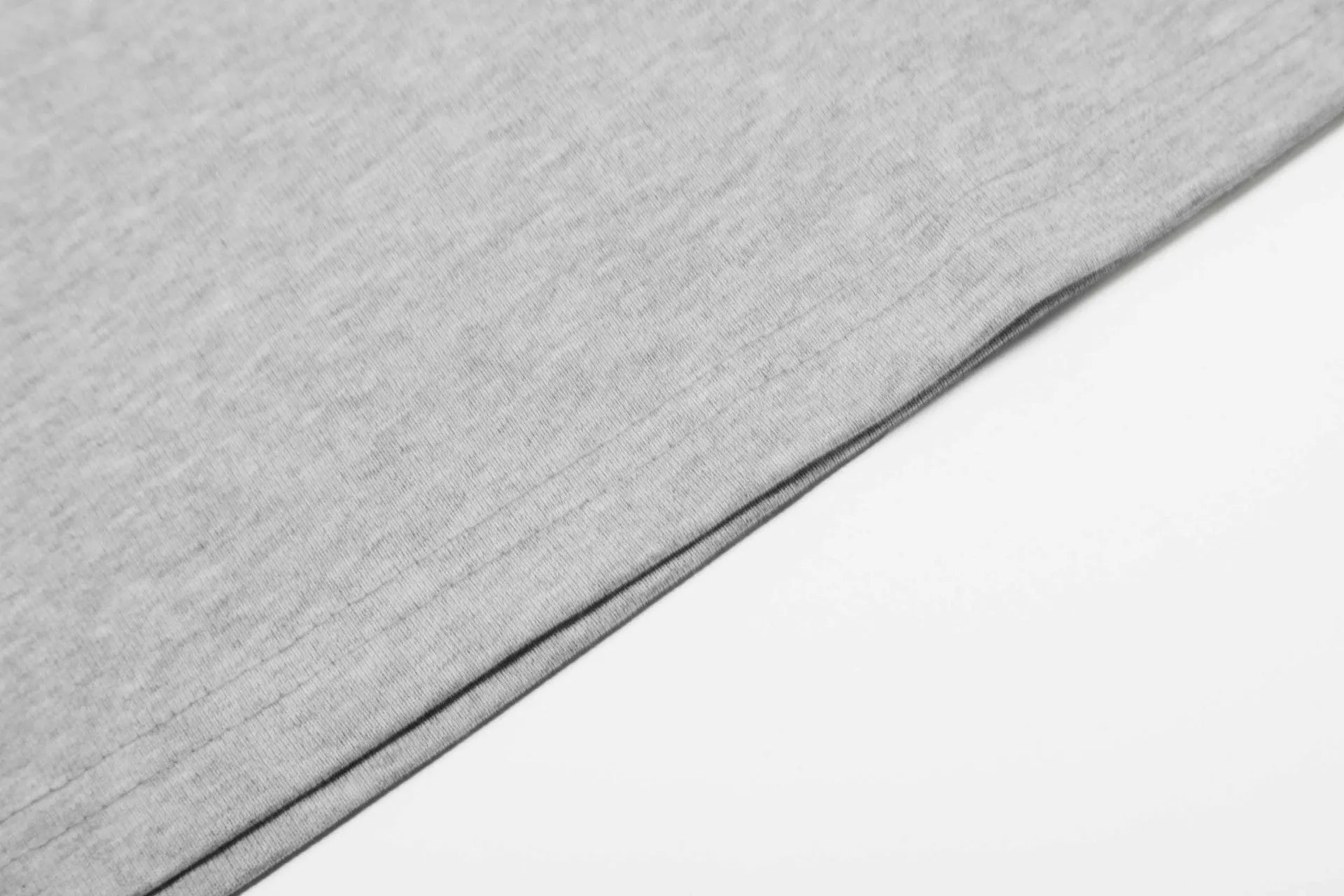 Men's grey cotton long sleeve T-shirt with loose fit and pullover style